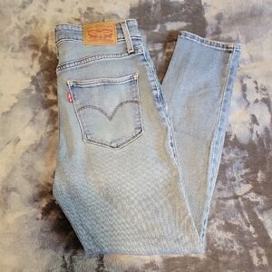 Levi's Women's Light Blue Straight Leg Jeans
